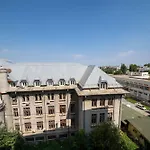 Parliament 4*