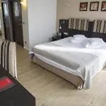 Parliament Hotel 4*