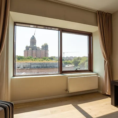 Parliament Hotel 4*
