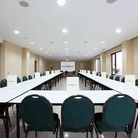 Hotel Parliament 4*