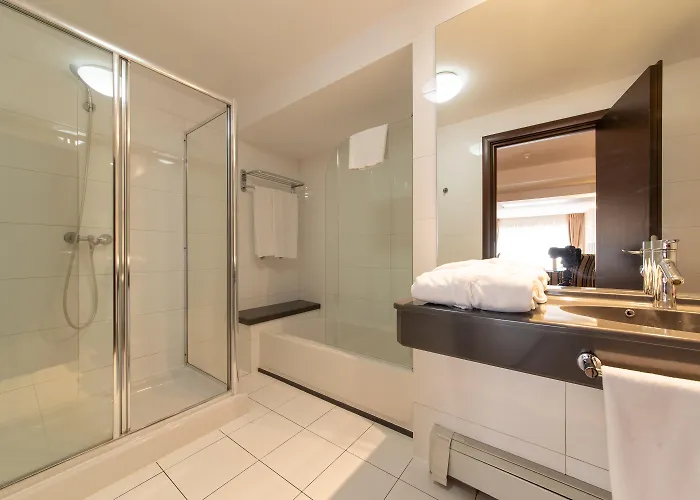 Parliament ホテル