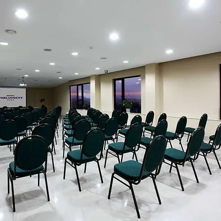 Parliament Ξενοδοχείο 4*