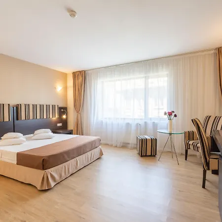 Parliament ホテル