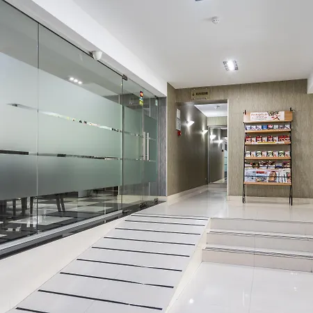 ホテル Parliament 4*