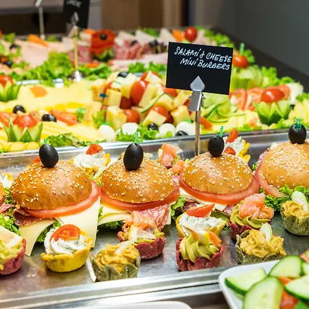 Parliament ホテル